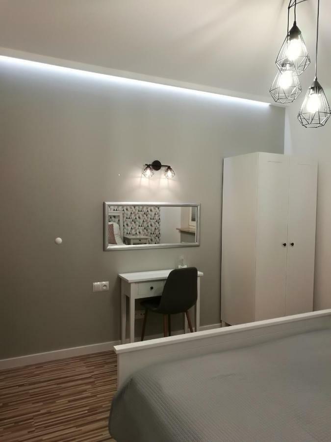 Apartament Mini Lägenhet Lublin Exteriör bild